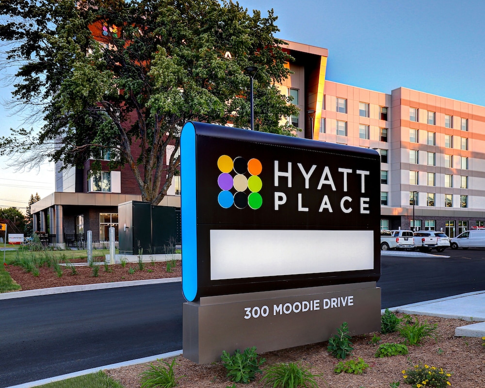 Hyatt Place Ottawa West 4/50