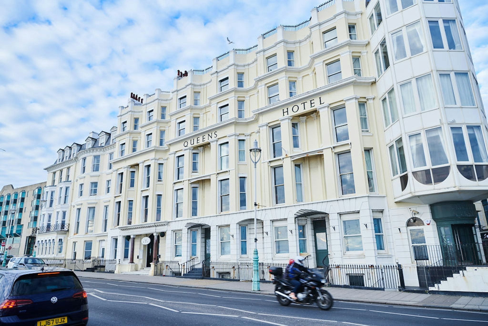 Queens Hotel Brighton 3/84