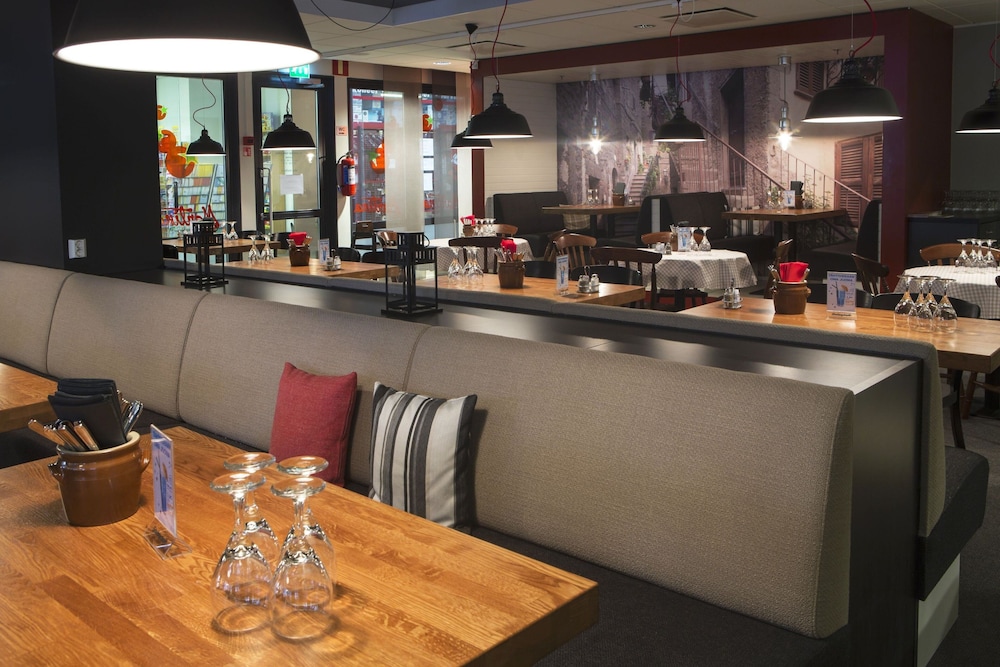 restaurant cafeteria