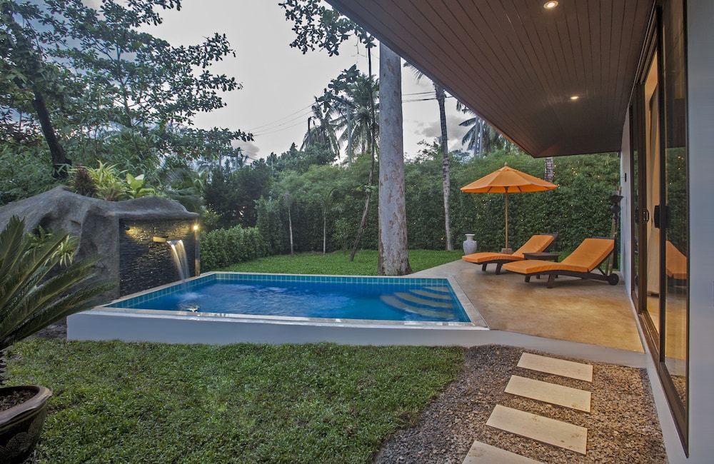 Khwan Beach Resort 9/71