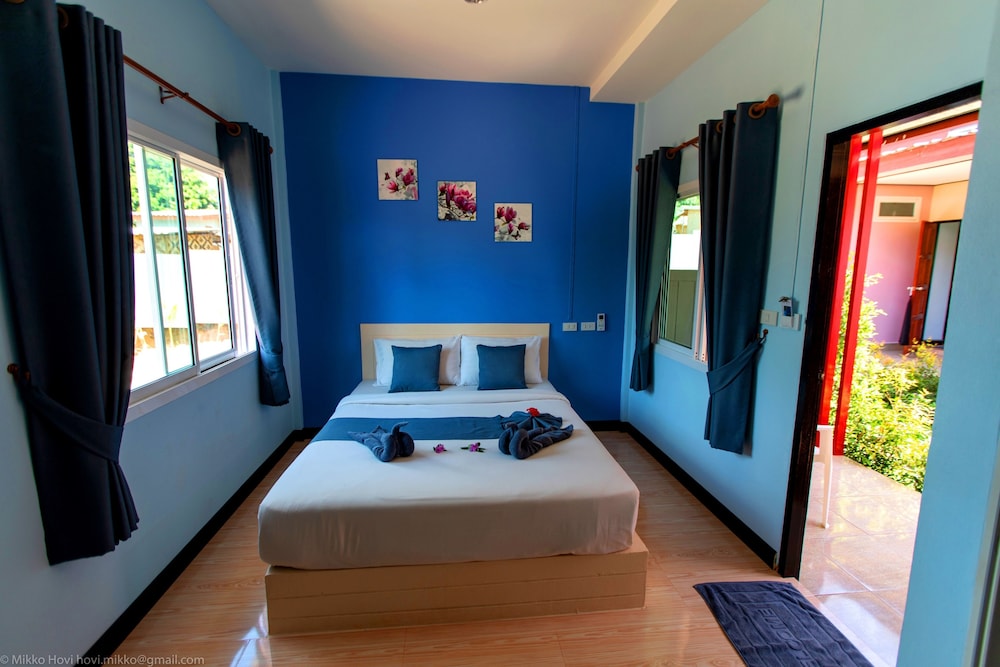 1 BEDROOM, DELUXE, HOUSE, PARK VIEW