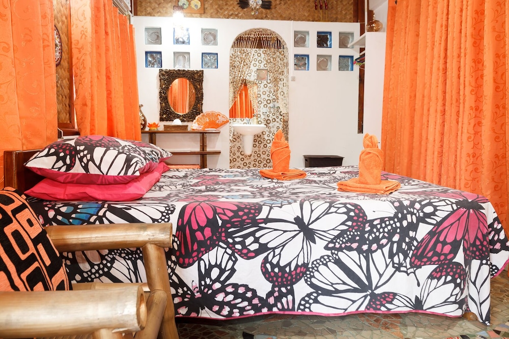Lala Panzi Bed And Breakfast 36/64