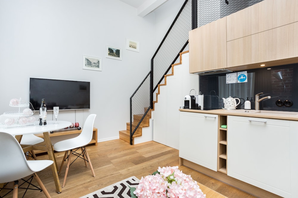 Angleterre Apartments 40/50