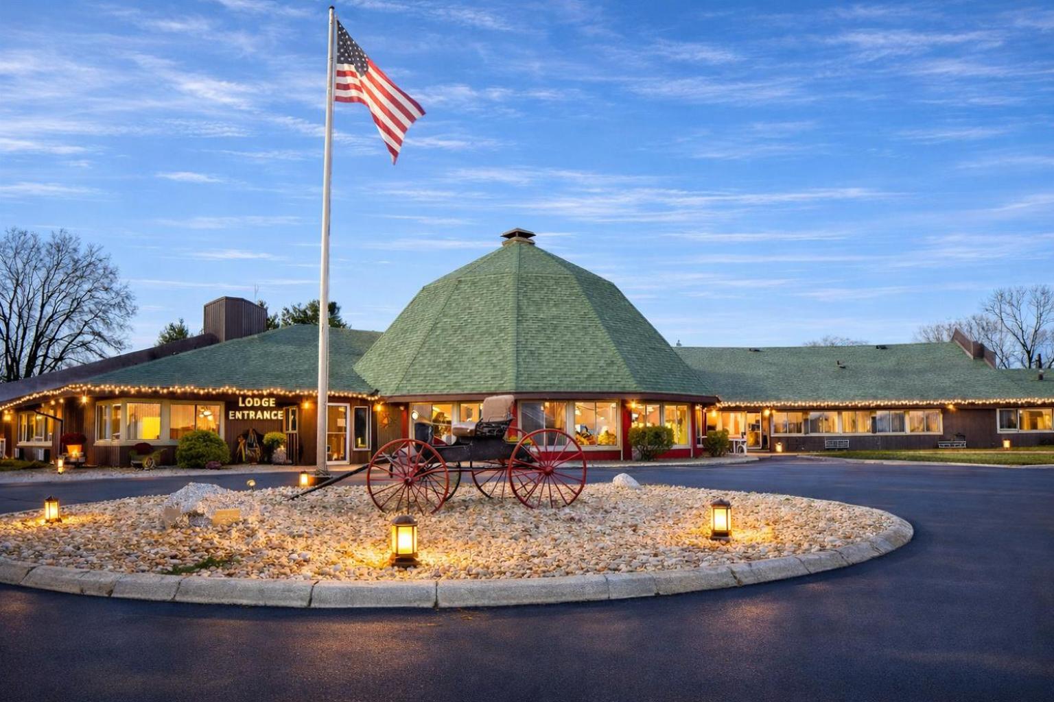 Round Barn Lodge 45/50