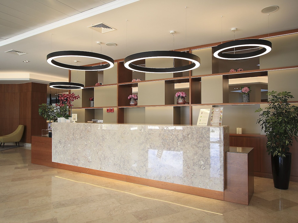 Consolata Hotel 7/50