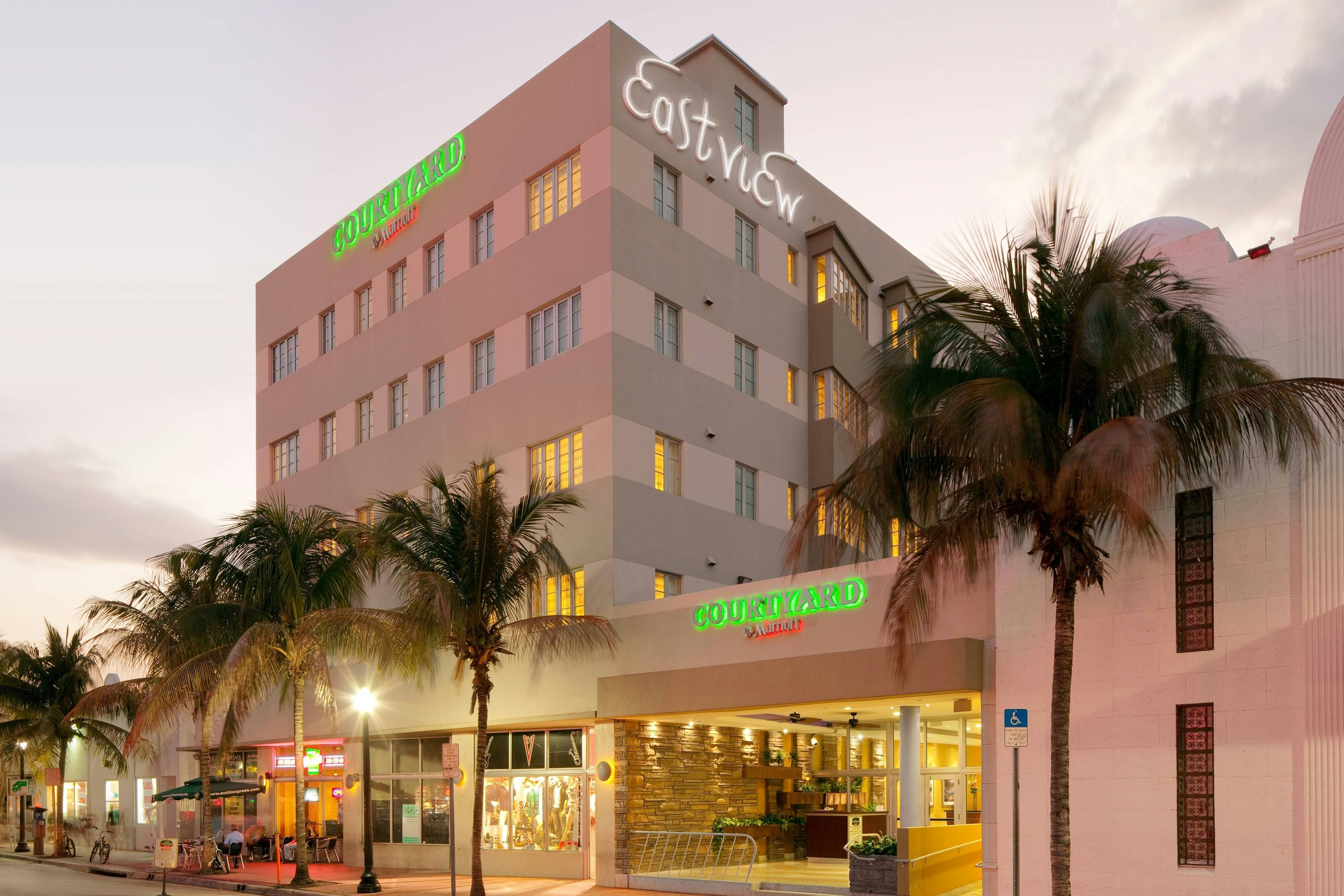 Courtyard By Marriott South Beach 2/33