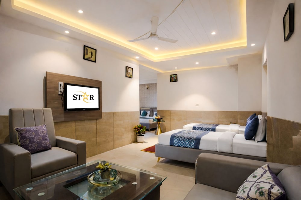 AIRPORT HOTEL DELHI 37 50/64