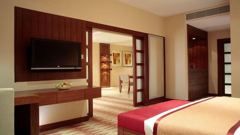 Crowne Plaza Sohar 33/81