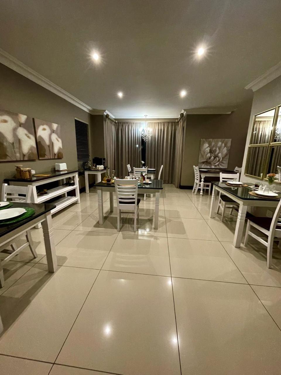 Potch Manor 28/49