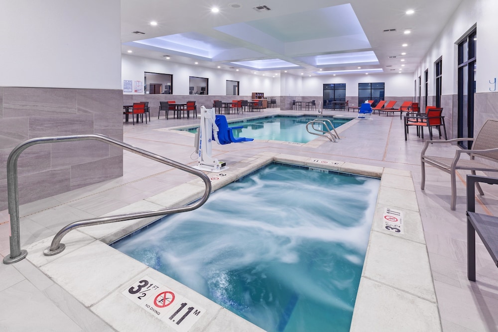Holiday Inn Lubbock South 13/54