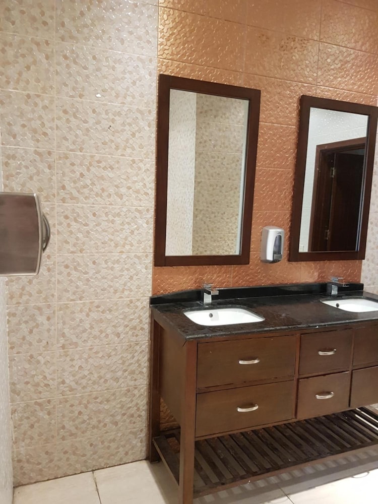 Magic Suite Al Mahboula - 2 32/36