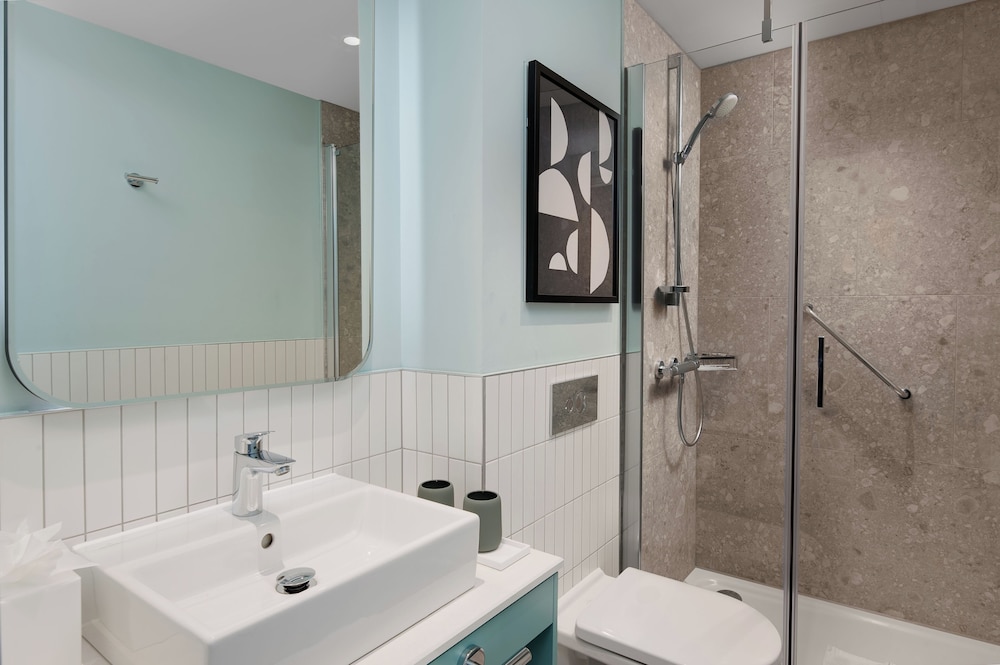 Hyatt Place London City East 65/67