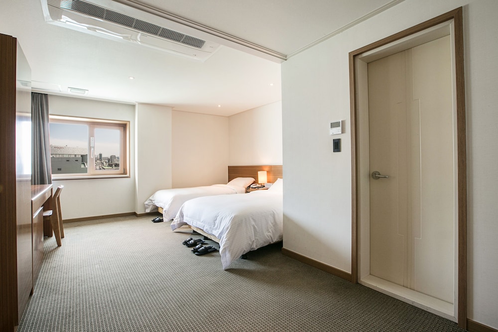 Busan Tourist Hotel 19/60