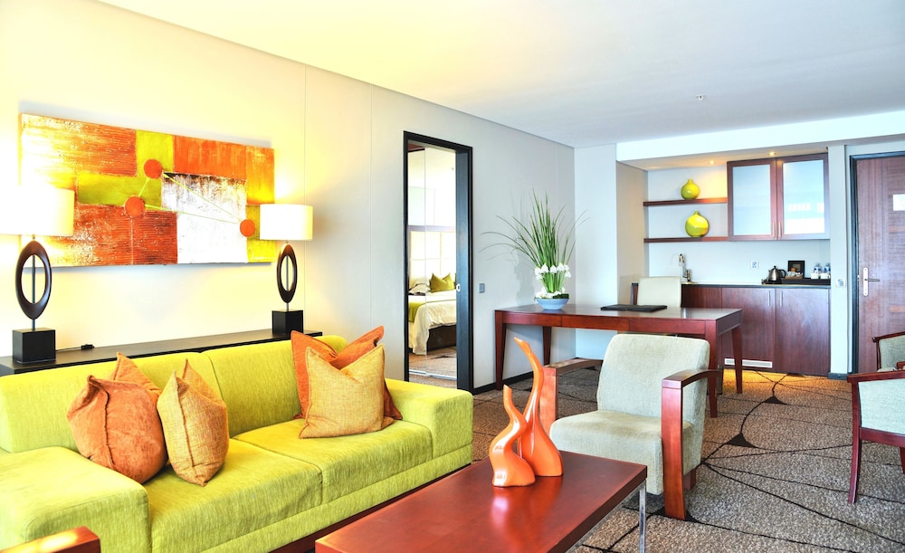 Premier Hotel East London ICC 51/75