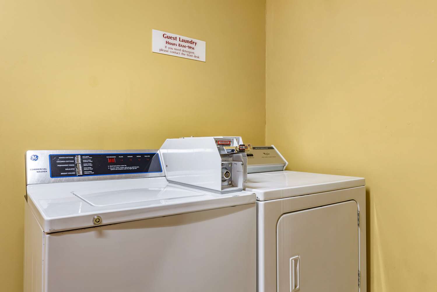 Econo Lodge Louisville Airport 39/40