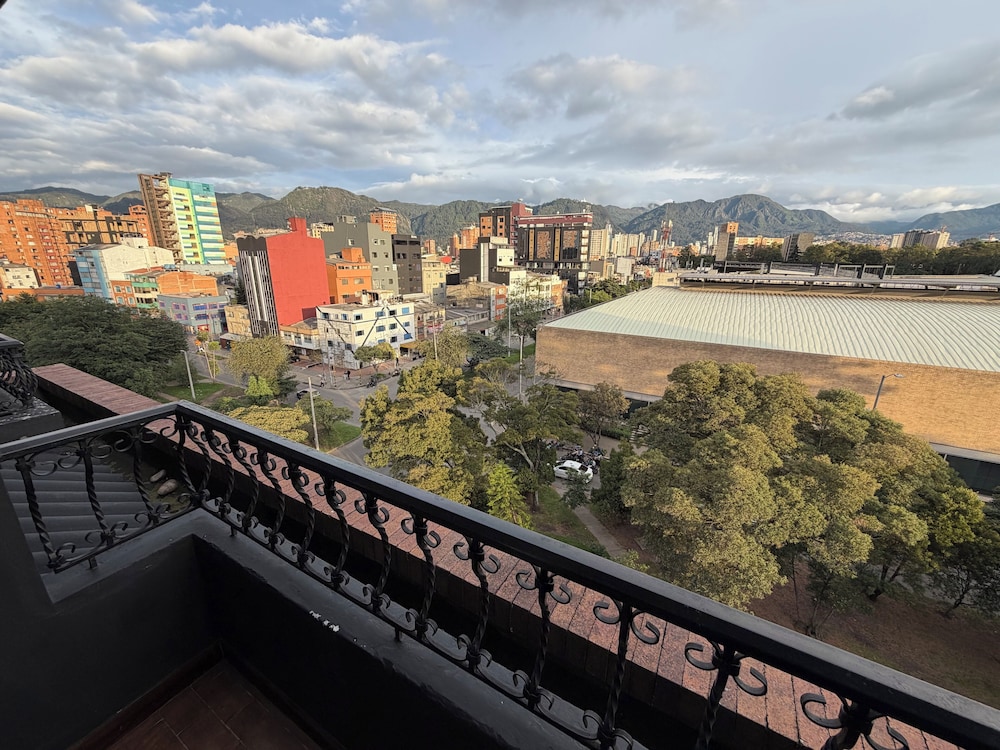 Blu Inn Hotel 3/50