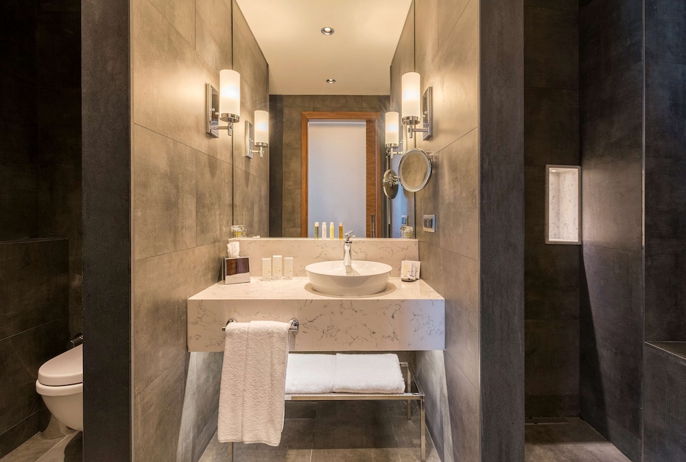 Golden Tulip Istanbul Bayrampasa 45/50