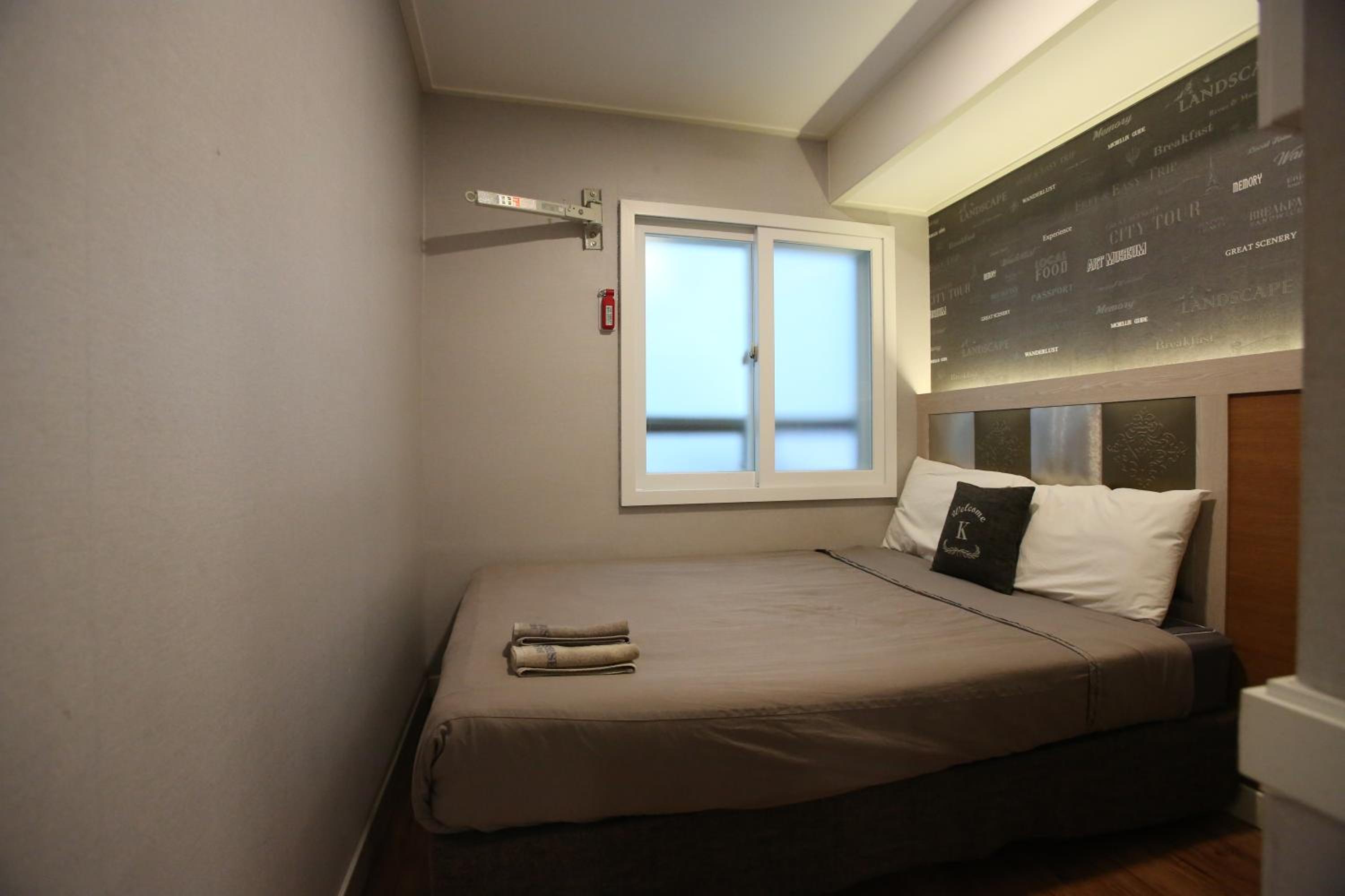 Economy, Double Bed