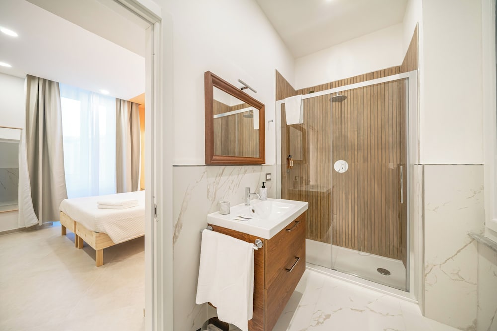 6thLand Rent Rooms La Spezia 47/50