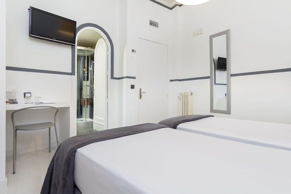Hostal Gran Via 63 Rooms 11/28