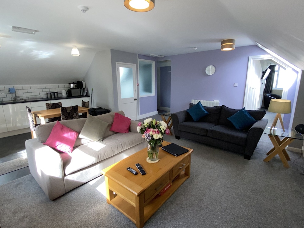 The North Cliff Hotel 29/50