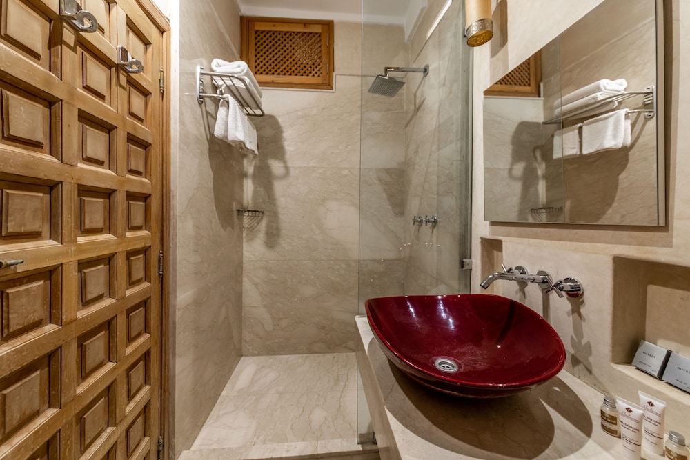 Riad Tahili 46/50
