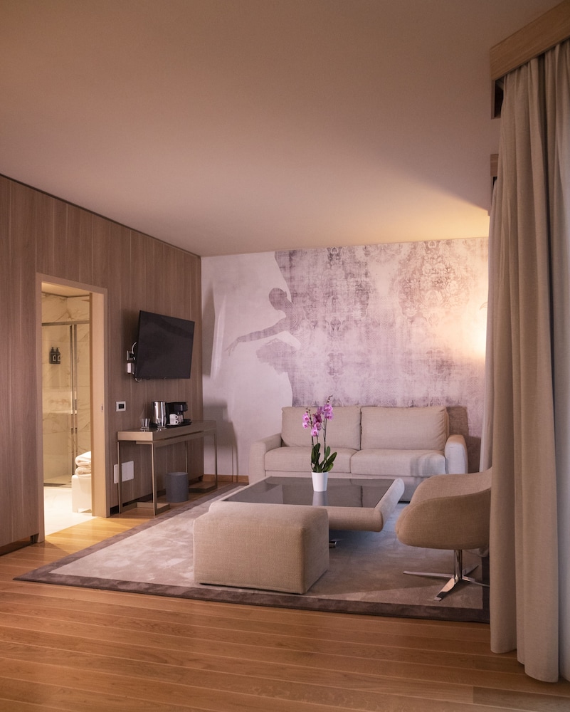 Miramare Suites 21/42