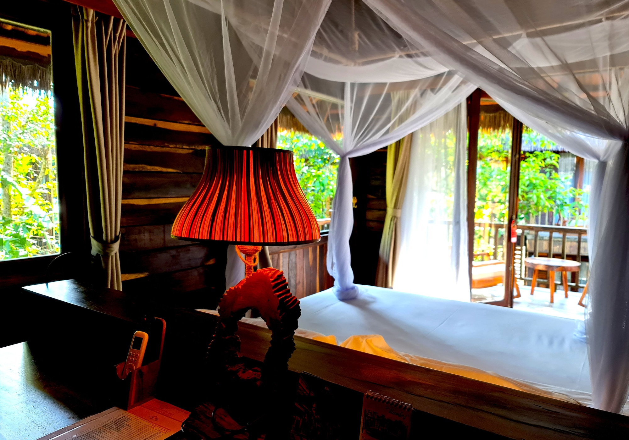 Jungle, Bungalow, King Bed