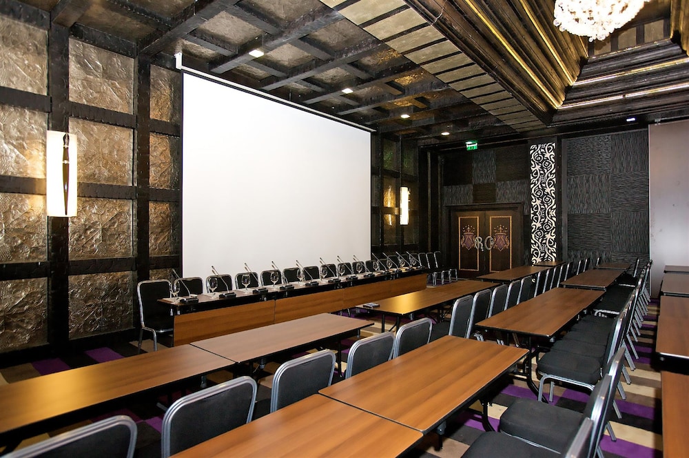 Royal Castle Design and Spa Hotel 35/50
