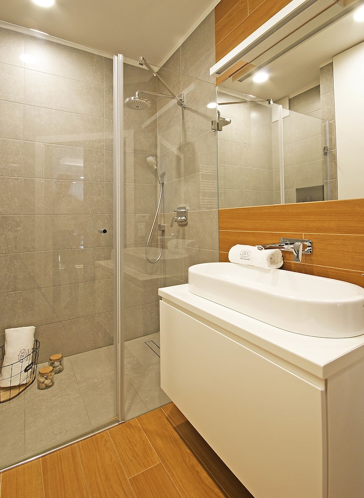 IRS ROYAL APARTMENTS - IRS Neptun Park 46/50