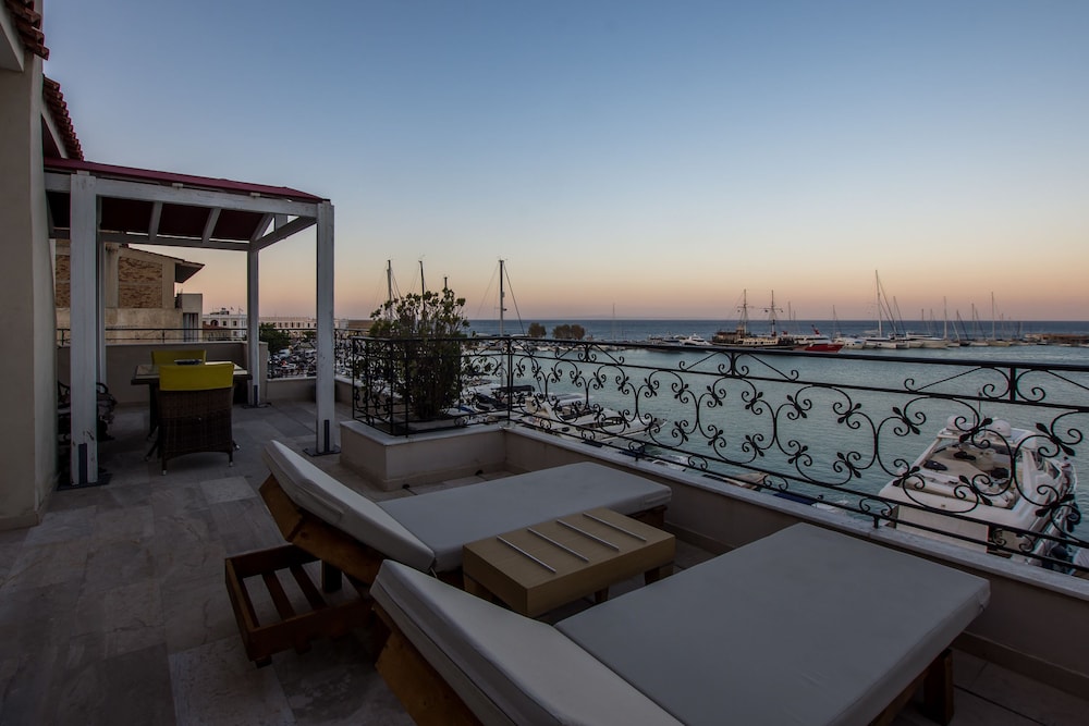 Dali Luxury Rooms 3/50