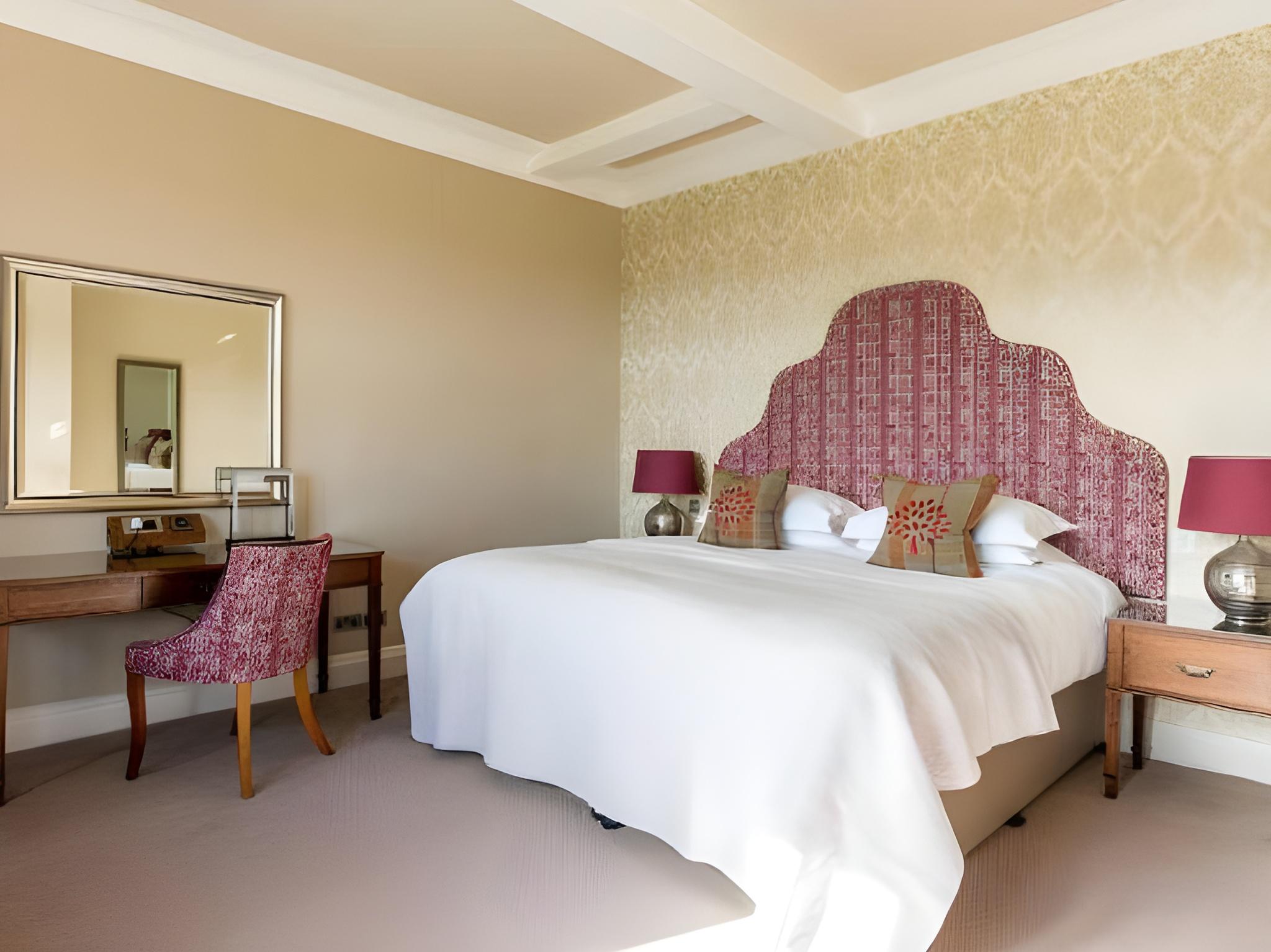 Castle, Valley, Double or Twin Bed