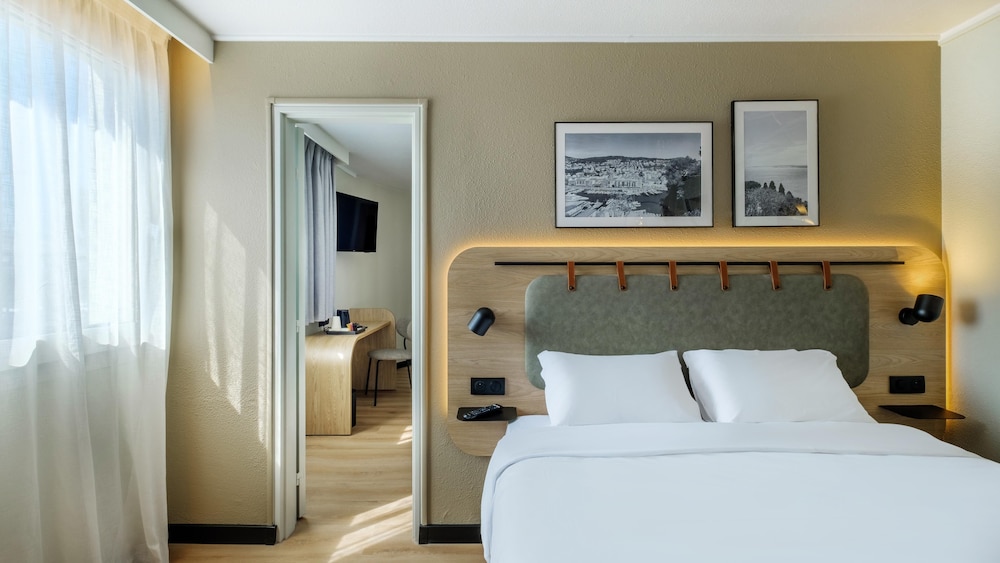 Connecting, Standard, Queen and Twin Beds, Campanile Nice Airport 6/10