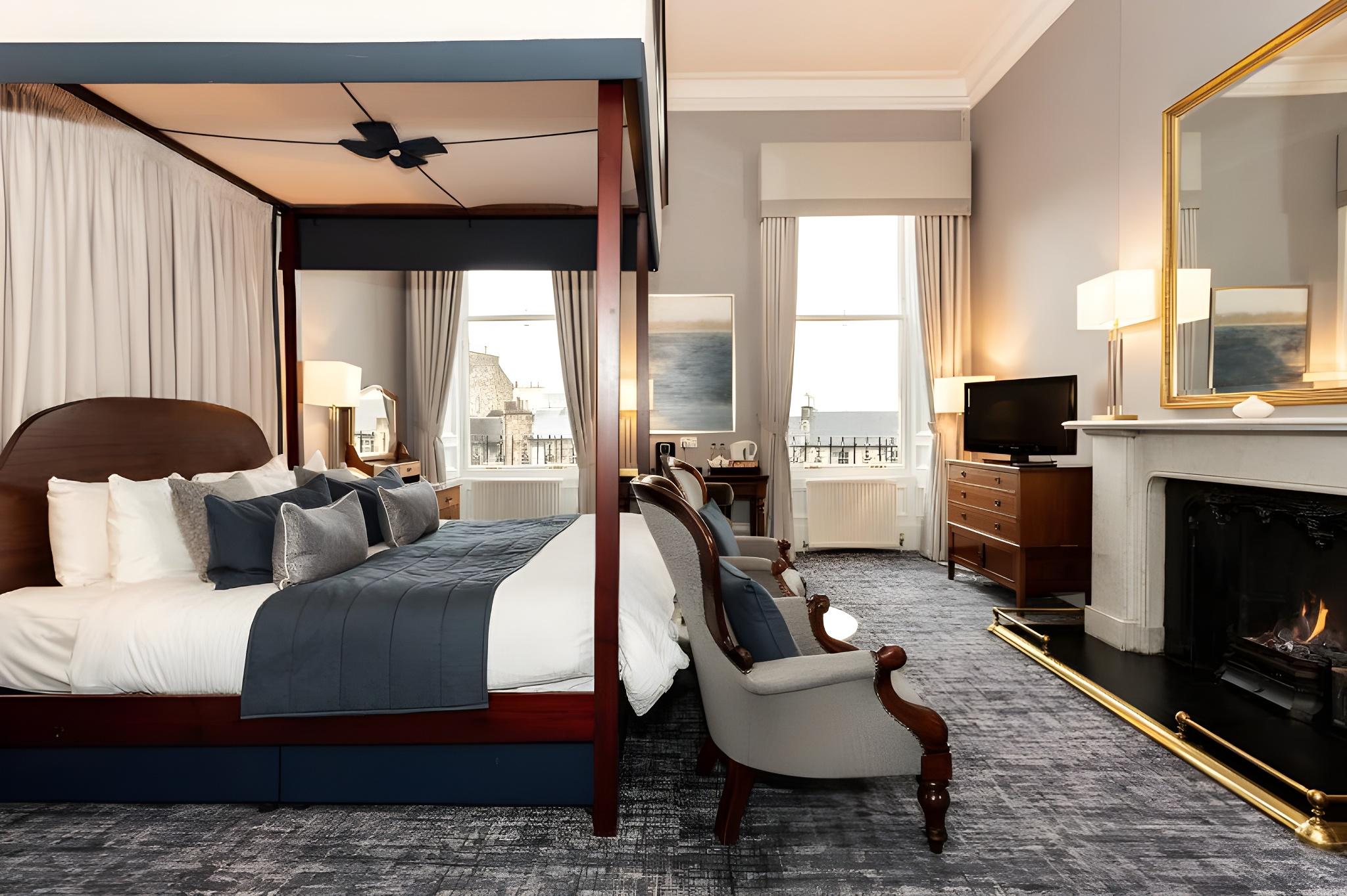 Four Poster