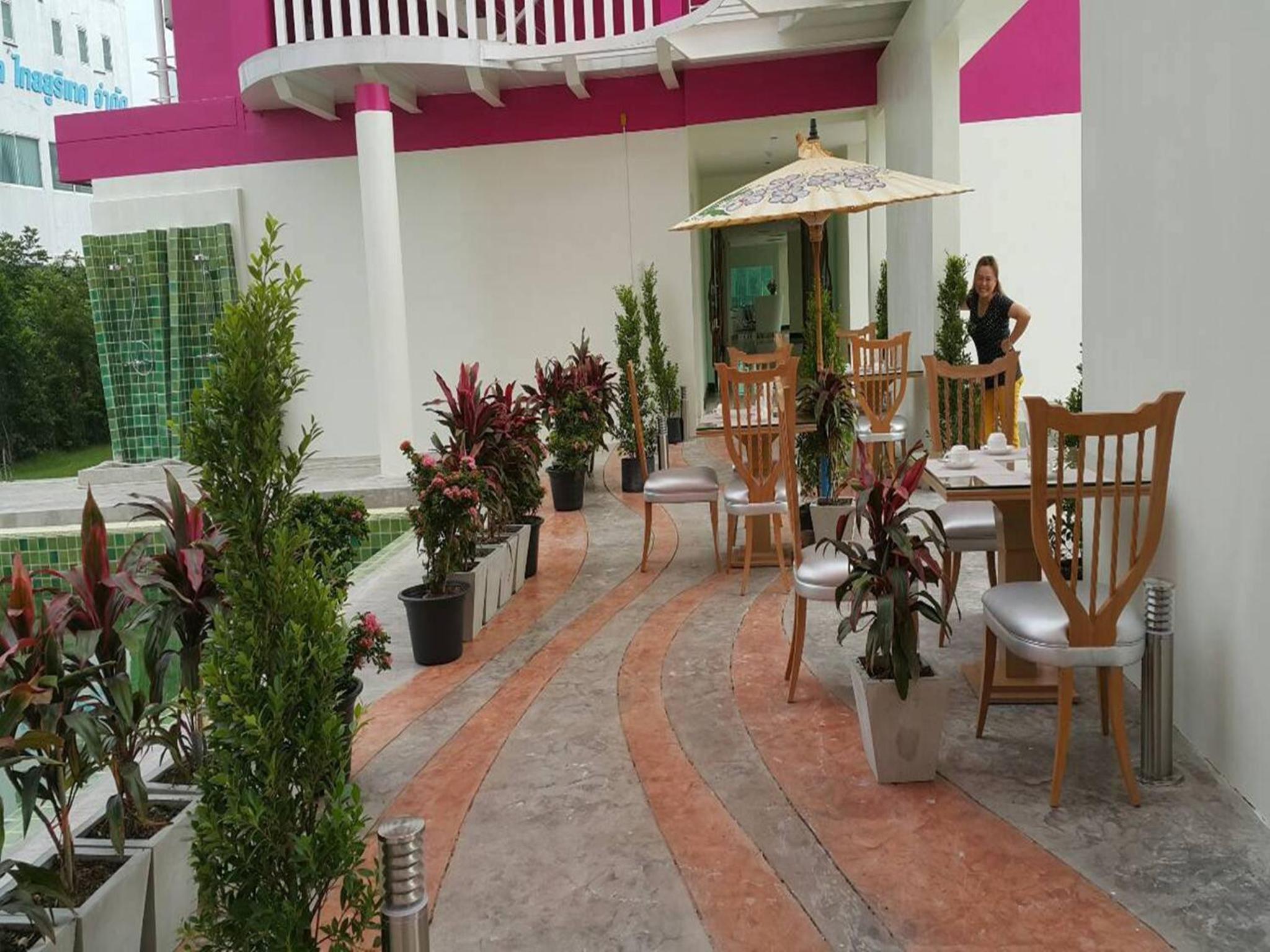 Vassana Design Hotel 32/35