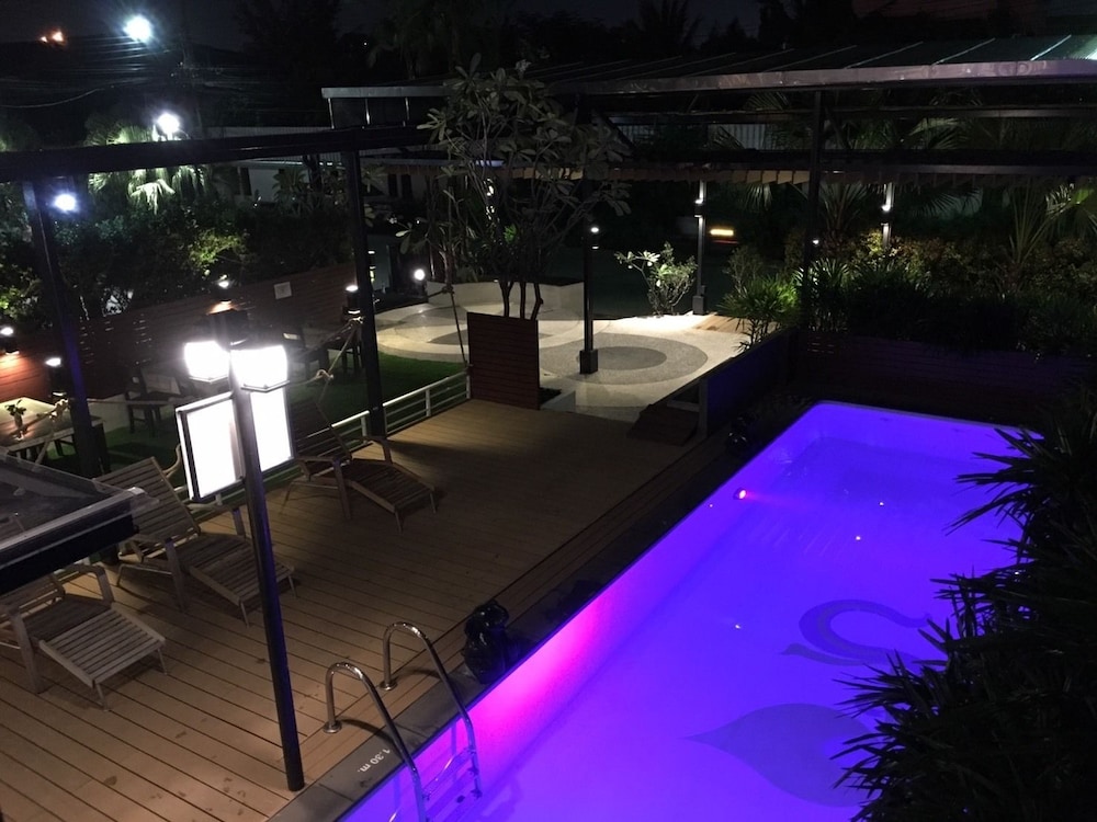 Siam Piman Hotel 44/72