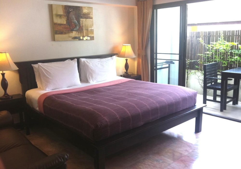 Kamala Beachfront Apartment 35/70