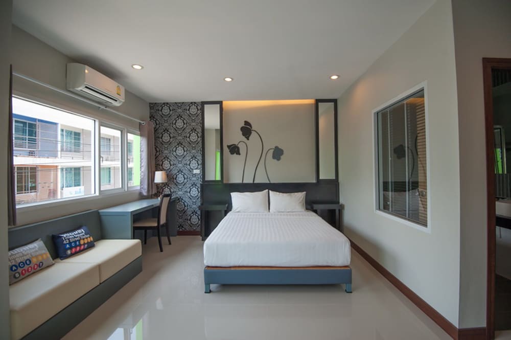 The Cozy Nest Boutique Rooms 12/50