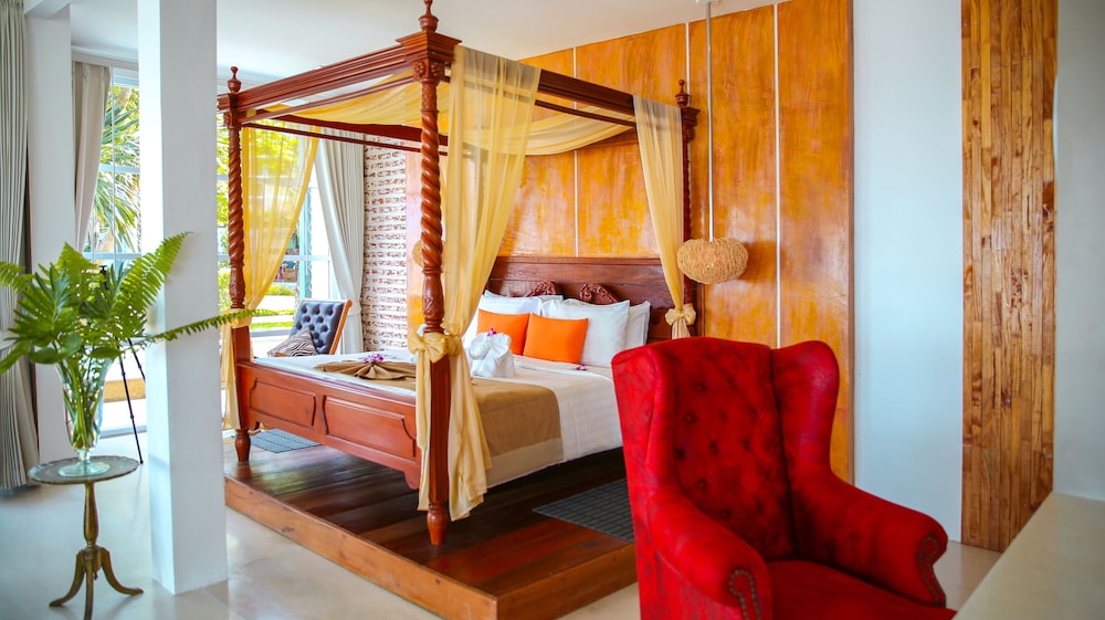 LUXURY, SUITE, BEACH FRONT