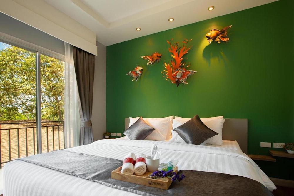 Urip Resort Phi Phi Island 7/50