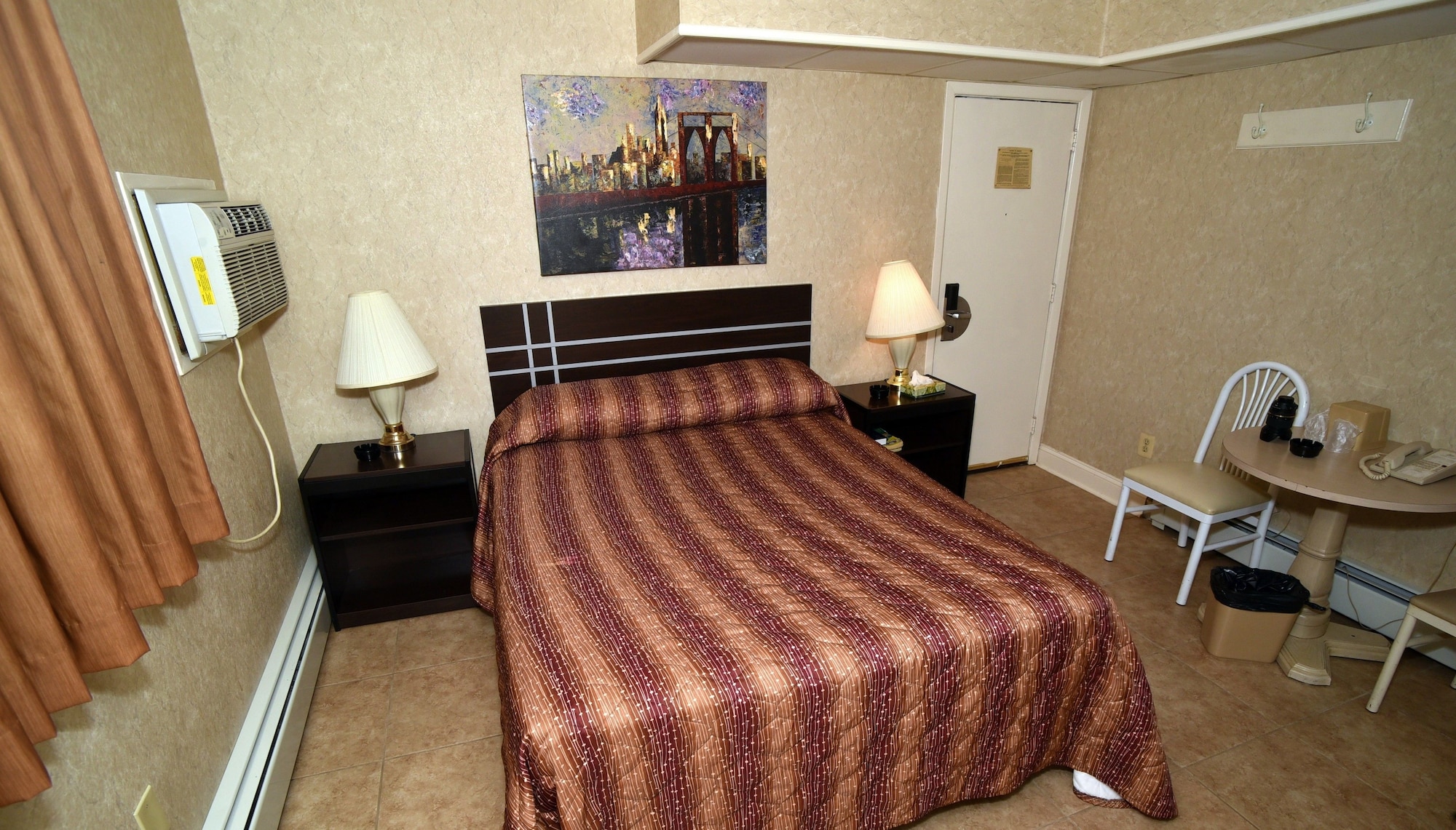Room, Double Bed