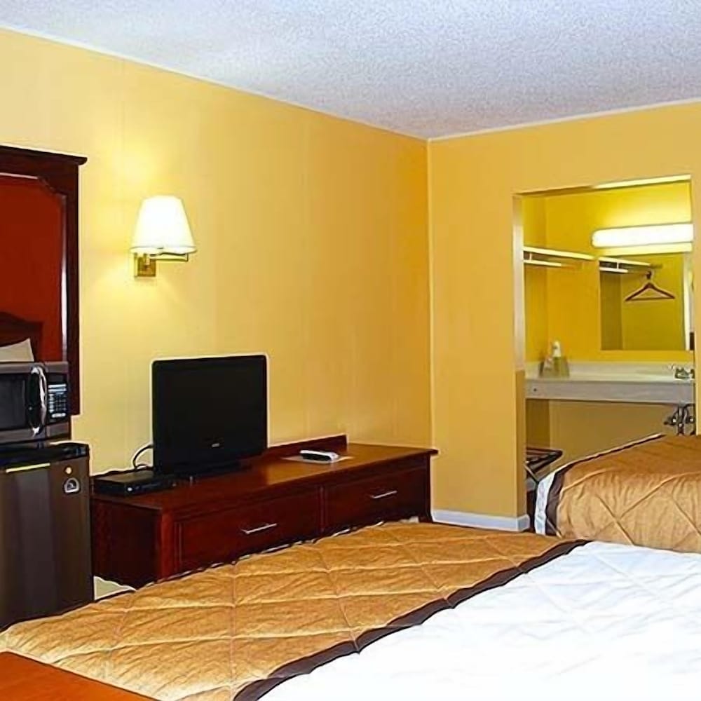 OYO Duffy's Motel 27/37