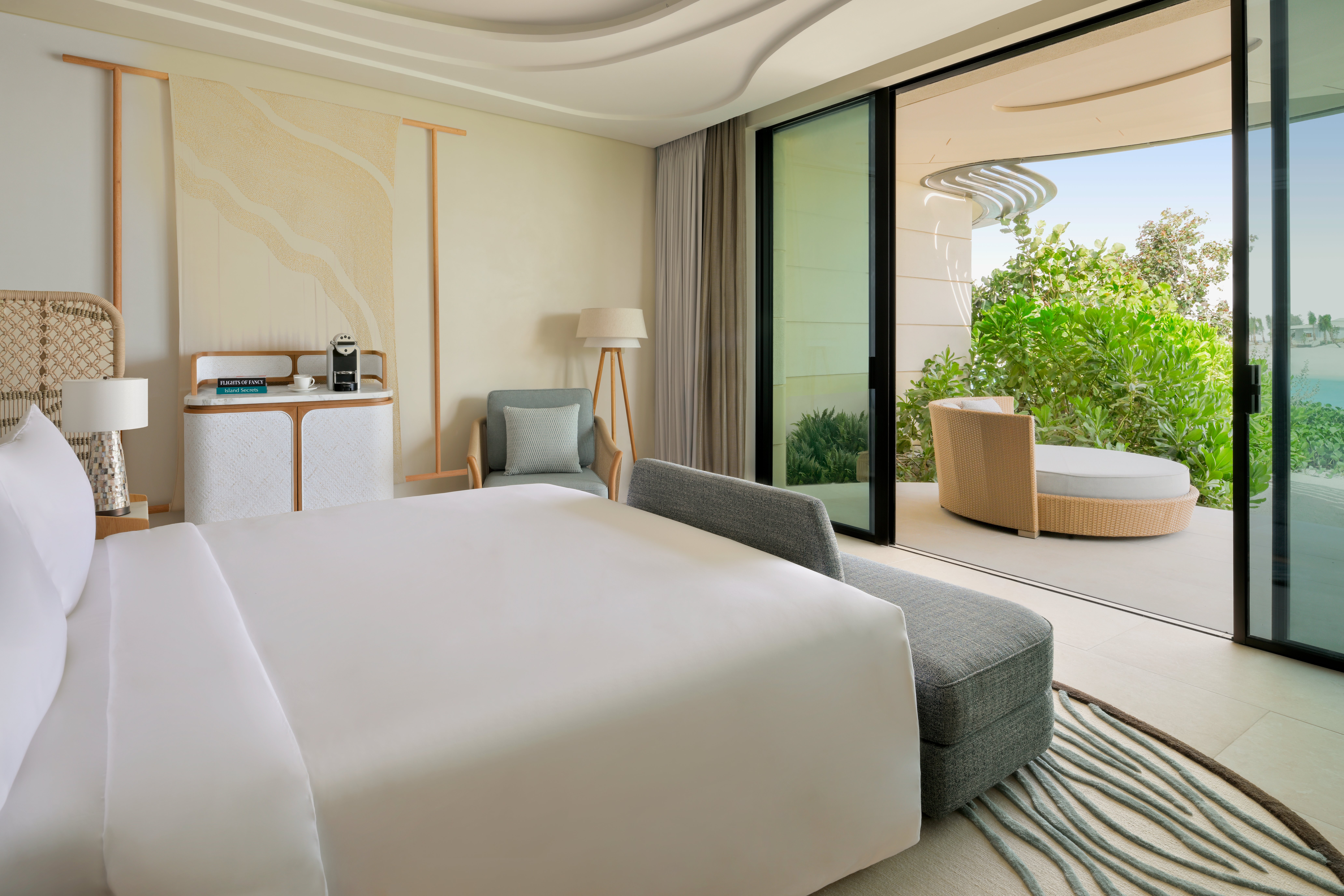 Junior Suite, King Bed, Lagoon View