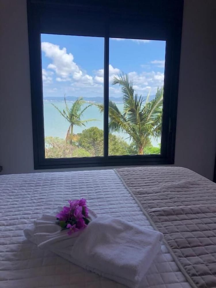 Suites com Vista Panoramica de Florianopolis 25/50
