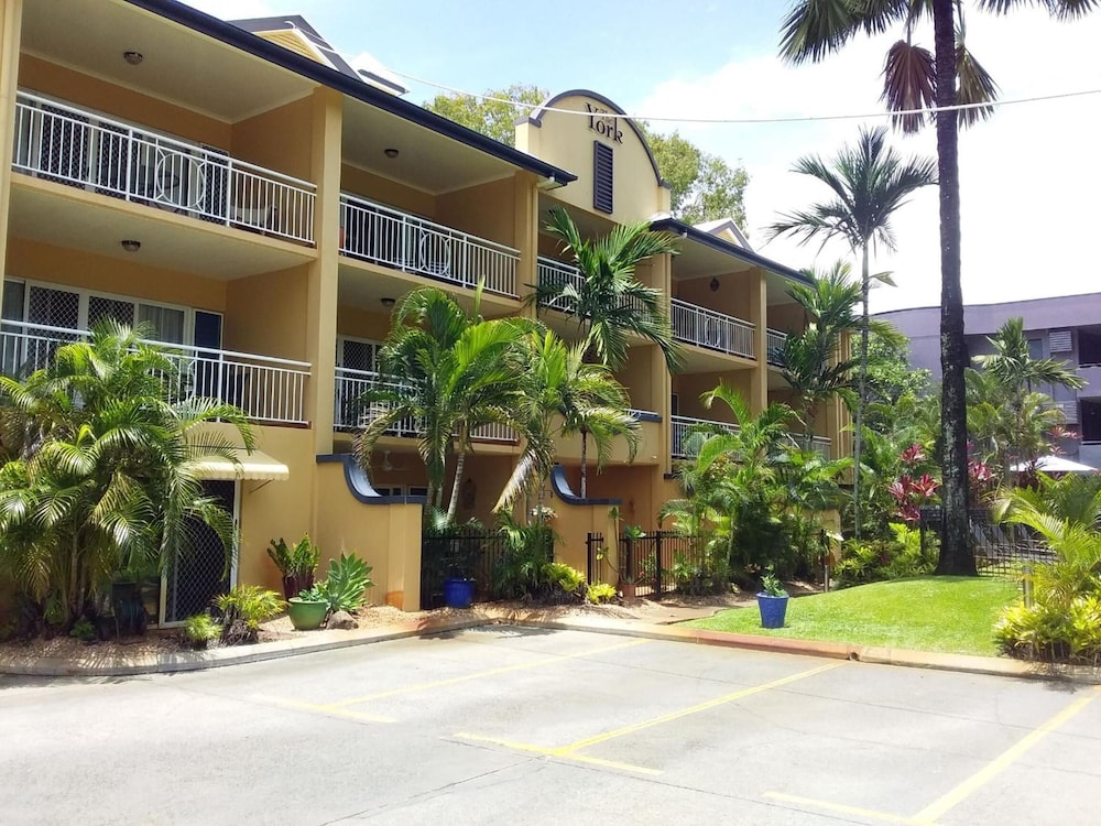 The York Beachfront Holiday Apartments 2/61