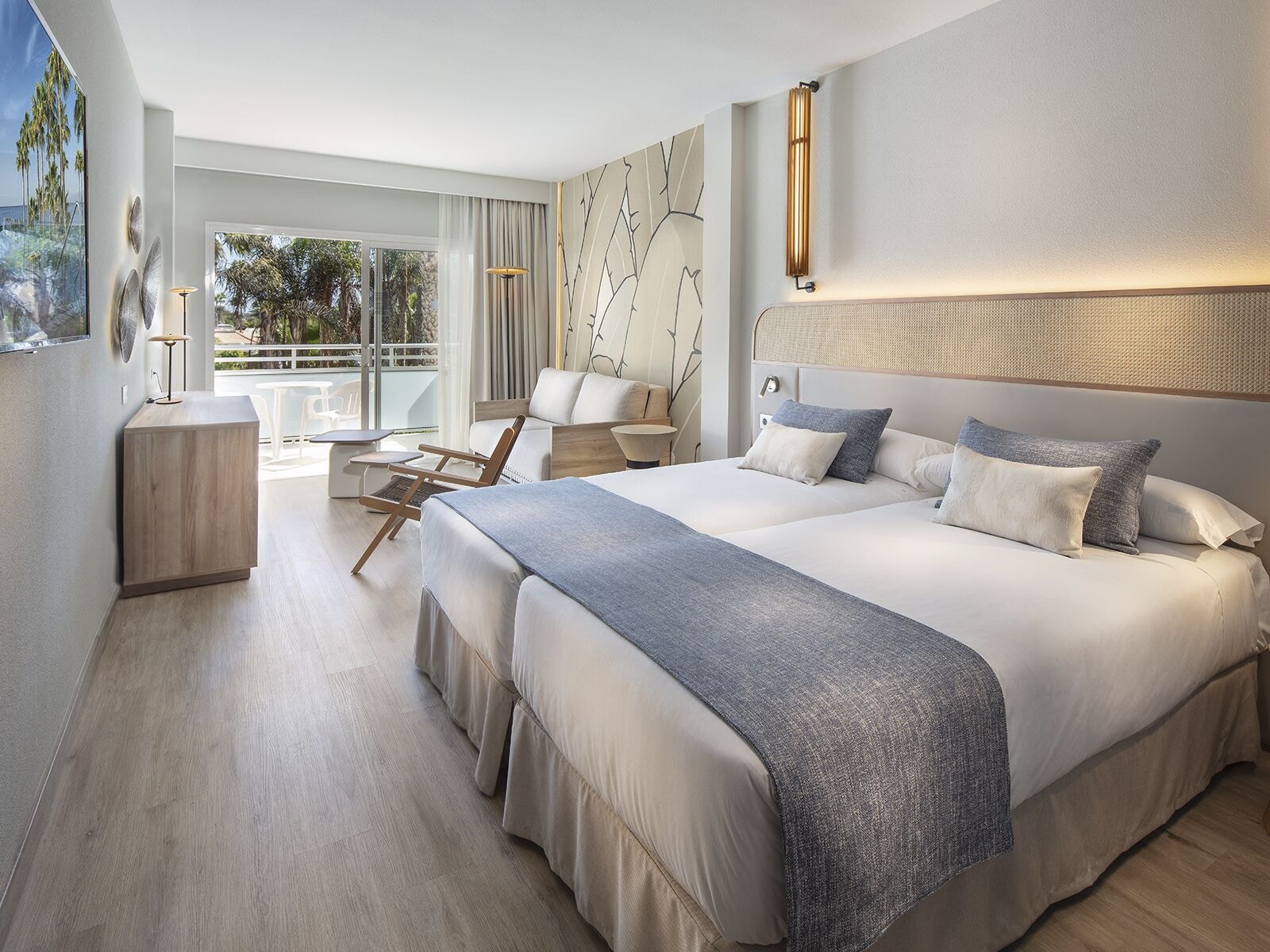 Junior Suite, Twin Beds, Garden Area