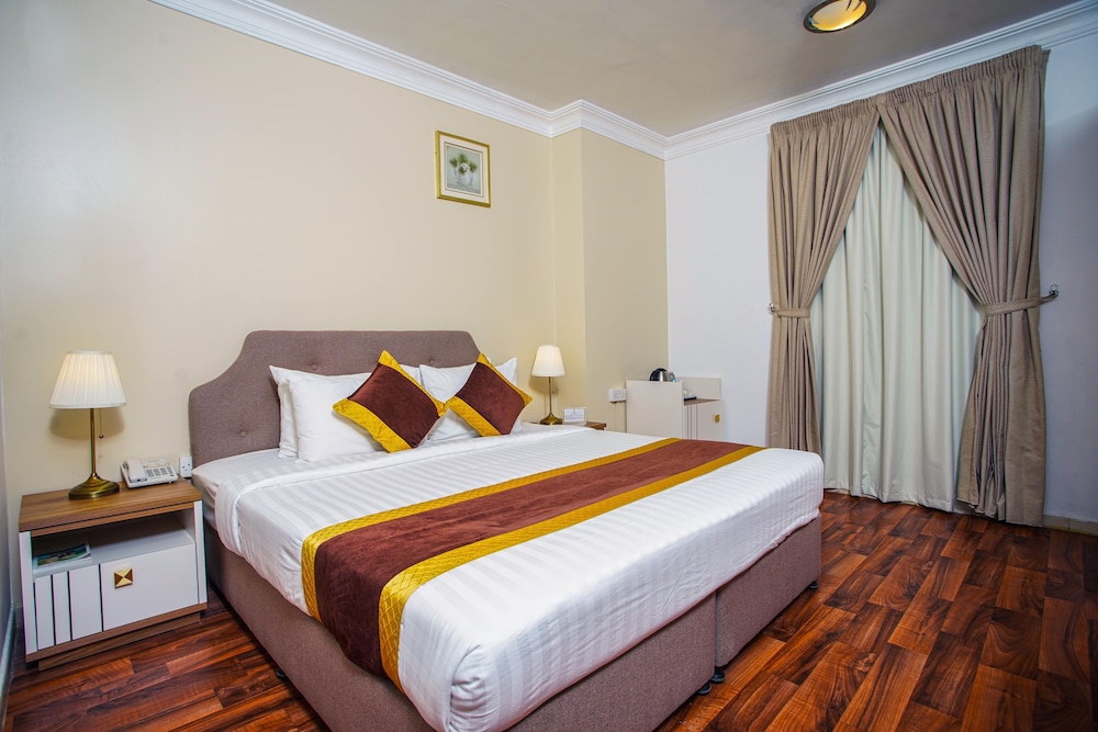 La Villa Suites Hotel 17/48