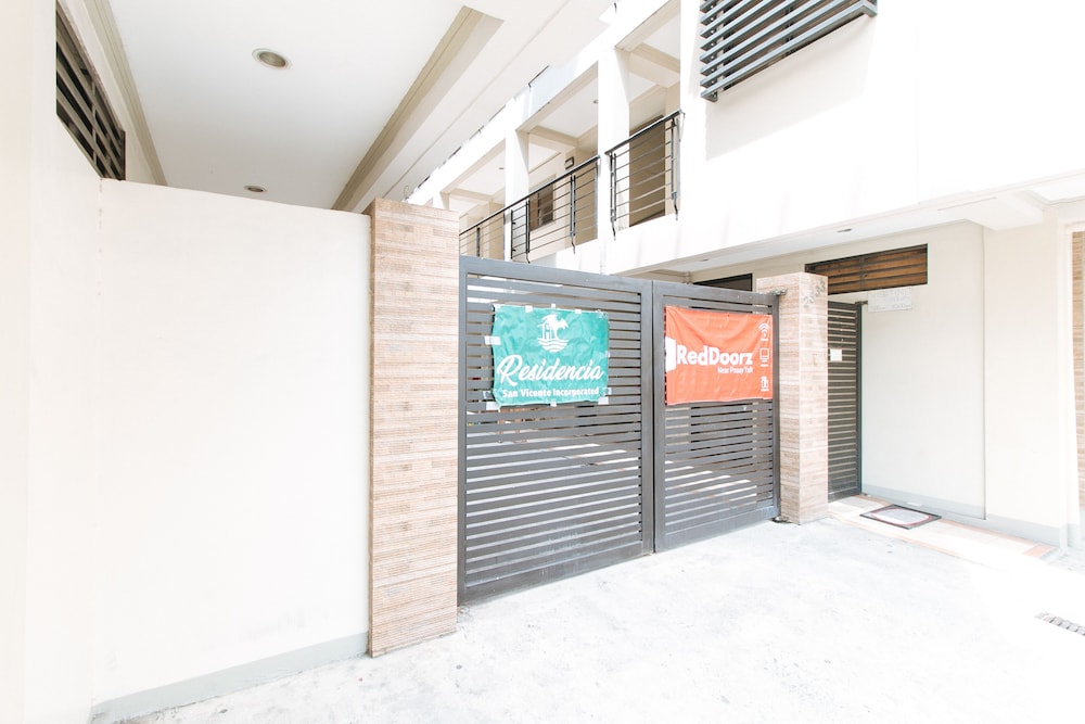 Reddoorz Near Pasay Taft 16/29