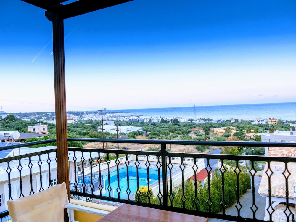 Hotel Ippolity Village 58/71