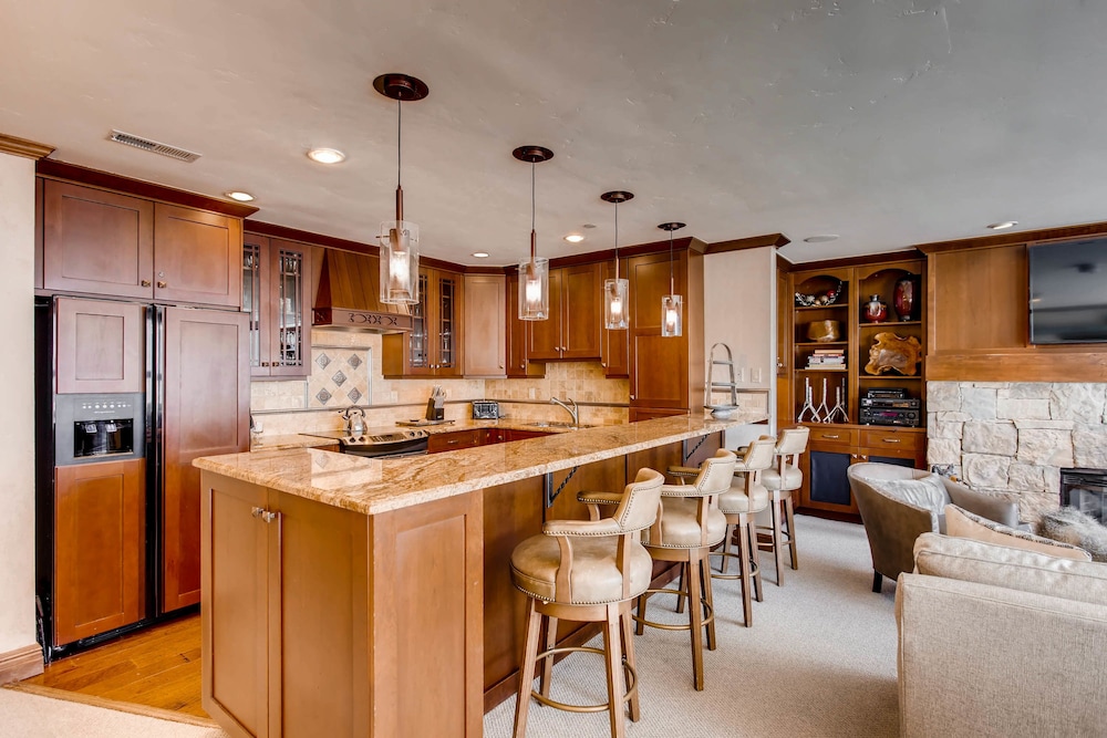 The Vail Spa Condominiums 54/76